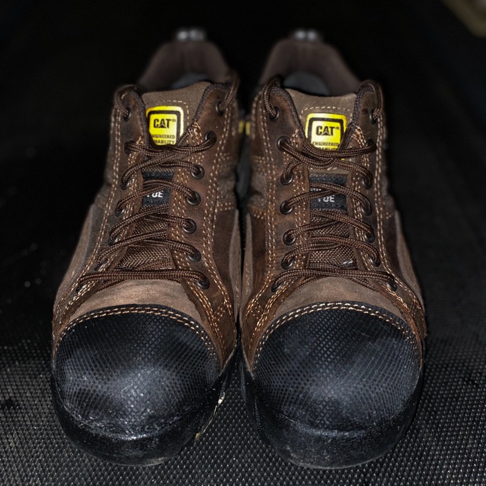 CAT composite toed shoes
